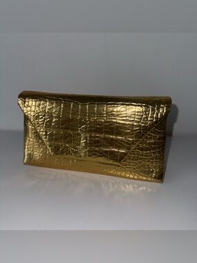 Zara - Gold Croc-Embossed Envelope Clutch
